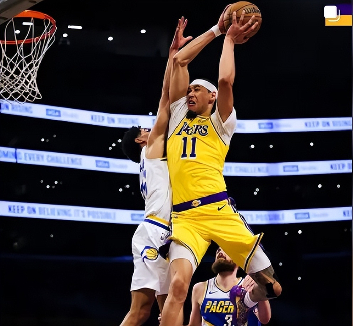 湖人角色球员海斯首发出战高效砍21+10 获三巨头