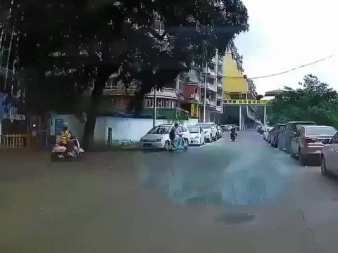 球员坦言天赋不足难颠球 击球高度挑战姚明