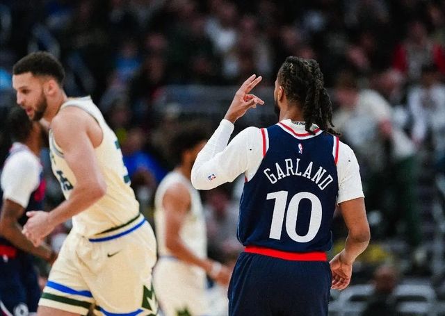 快船五连胜逼近季后赛，交易哈登成关键转折