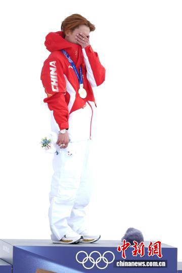 米兰冬奥会冰雪之上，那些滚烫的眼泪：从竞技