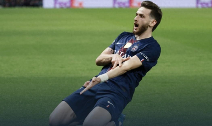 巴黎圣日耳曼完胜利物浦 斯洛特战术受质疑