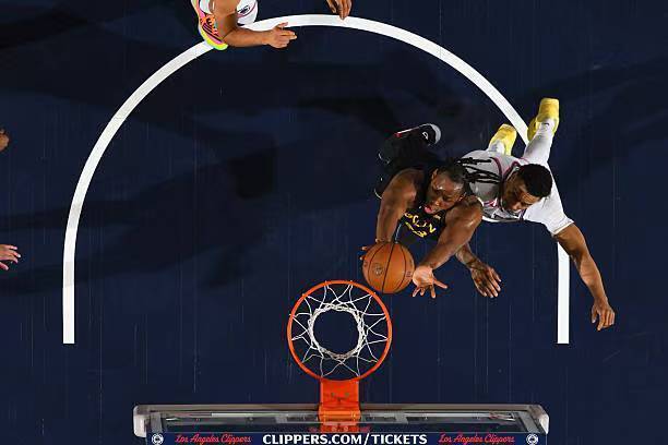 快船力克勇士终结两连败 巴锡16分助勇士三连败