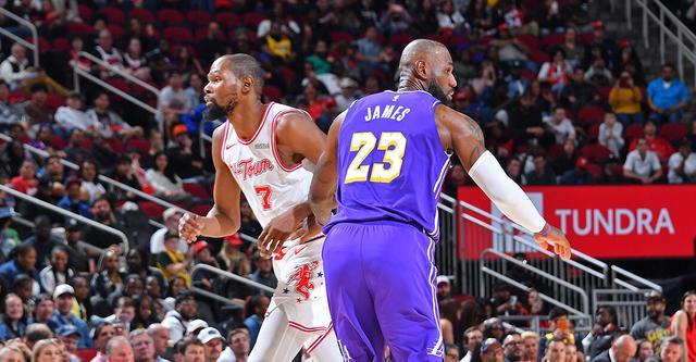 湖人双核伤退火箭迎战机季后赛对决成焦点