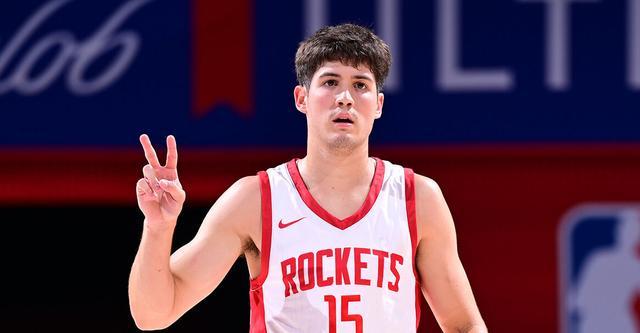 湖人双核伤退火箭迎战机季后赛对决成焦点