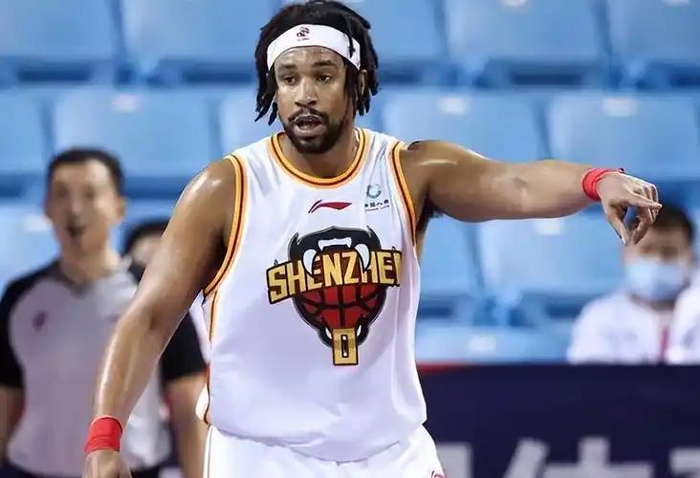 广东男篮季后赛前大换血：外援调整内线重组冲